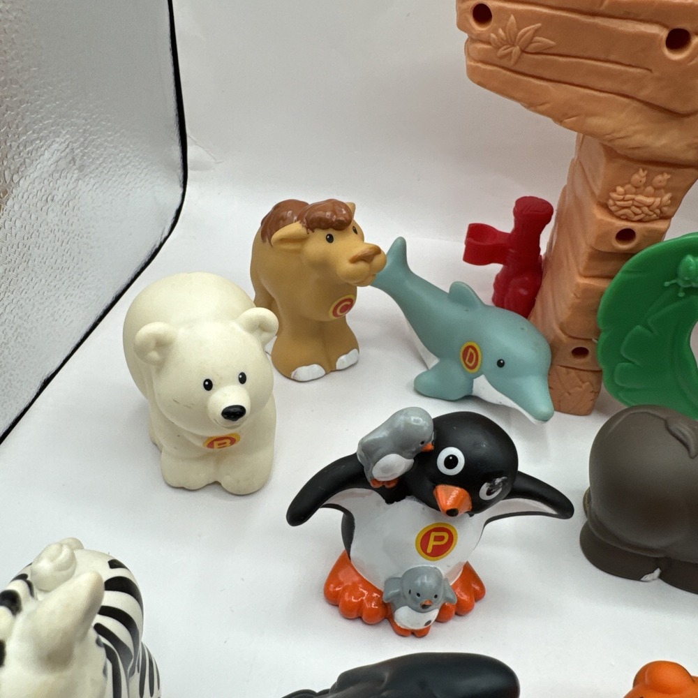 2004 Fisher Price Little People Animal A-Z Alphabet Zoo 24pcs plus Cave - Picture 6 of 8